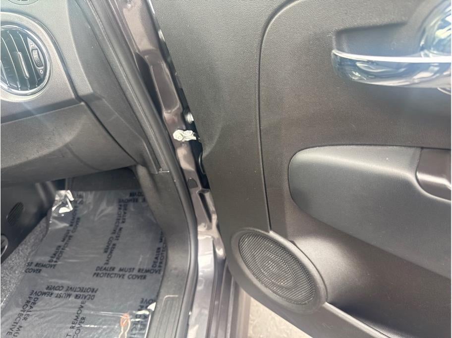 2019 FIAT 500e Hatchback 2D