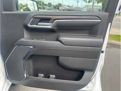 2024 GMC Sierra 1500 Crew Cab SLT Pickup 4D 5 3/4 ft
