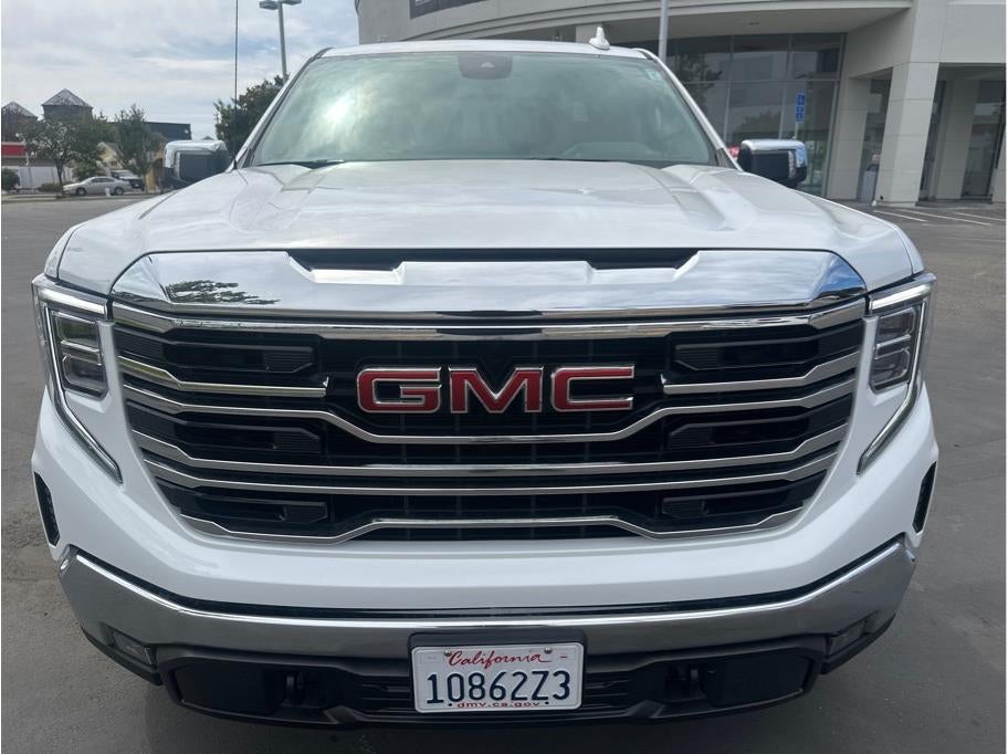 2024 GMC Sierra 1500 Crew Cab SLT Pickup 4D 5 3/4 ft