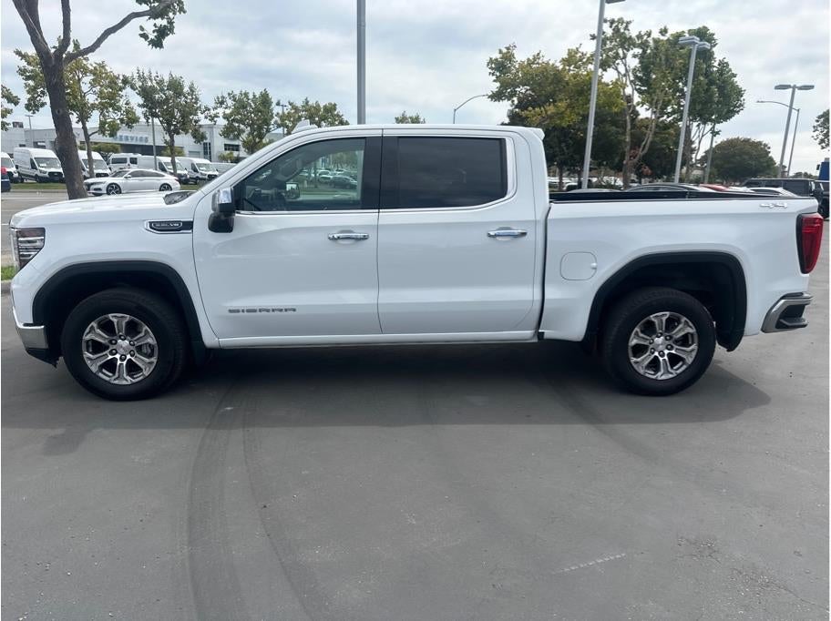 2024 GMC Sierra 1500 Crew Cab SLT Pickup 4D 5 3/4 ft