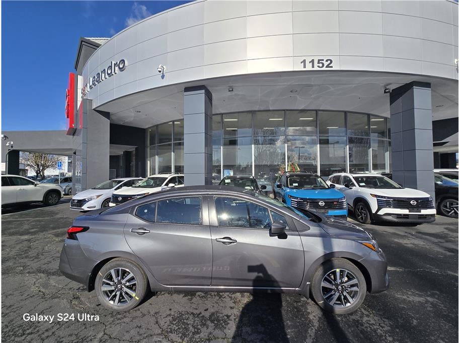 2025 Nissan Versa SV