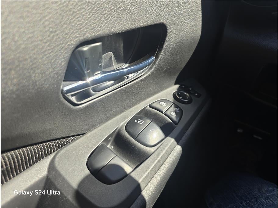 2023 Nissan Kicks SV Sport Utility 4D