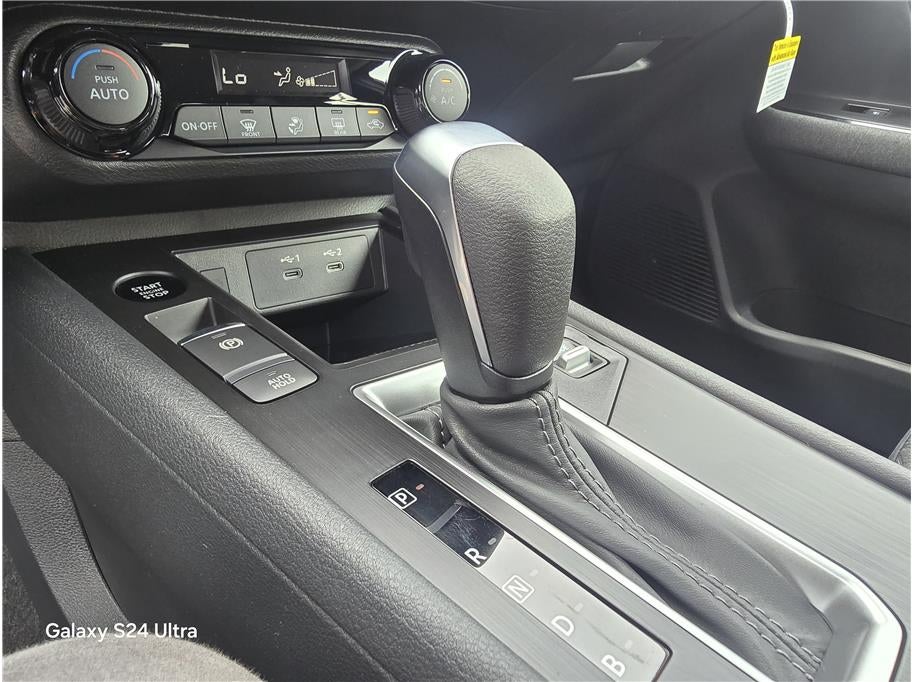 2026 Nissan Kicks MPV SV