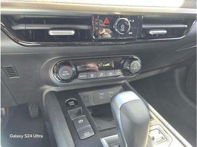 2026 Nissan Kicks SV Sport Utility 4D