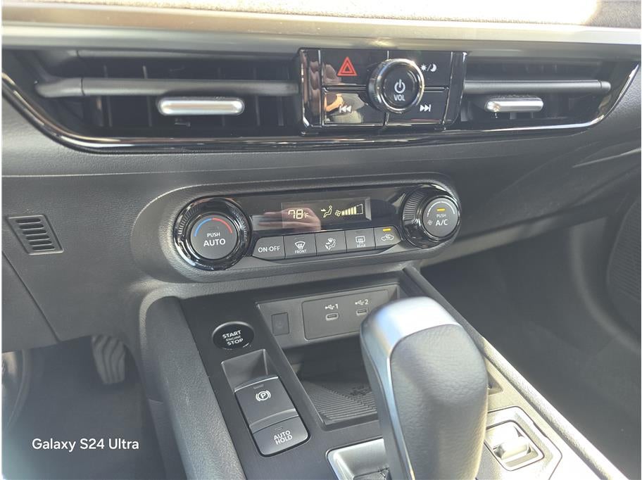 2026 Nissan Kicks SV Sport Utility 4D