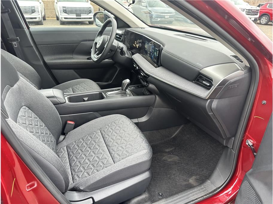2026 Nissan Kicks SV Sport Utility 4D