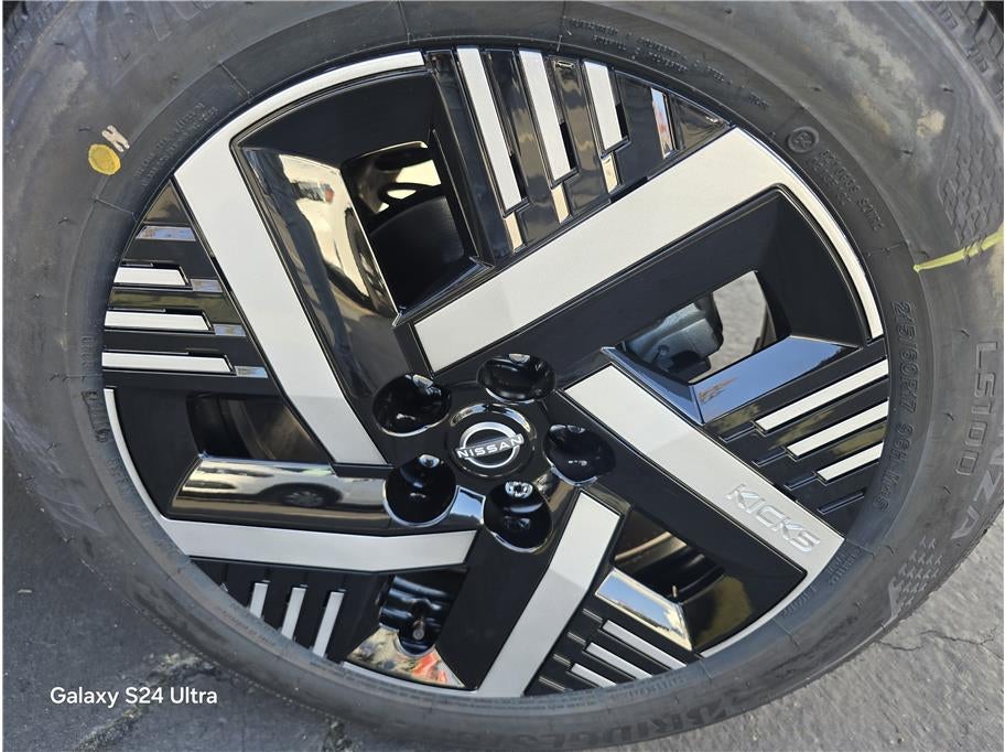 2026 Nissan Kicks SV Sport Utility 4D