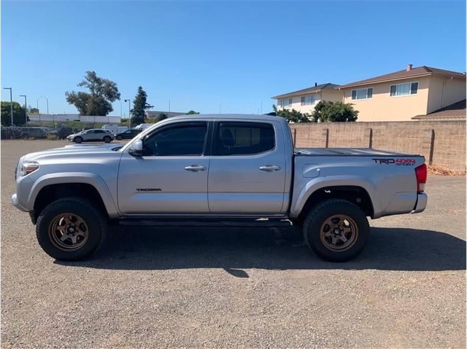 2016 Toyota Tacoma Double Cab TRD Sport Pickup 4D 5 ft