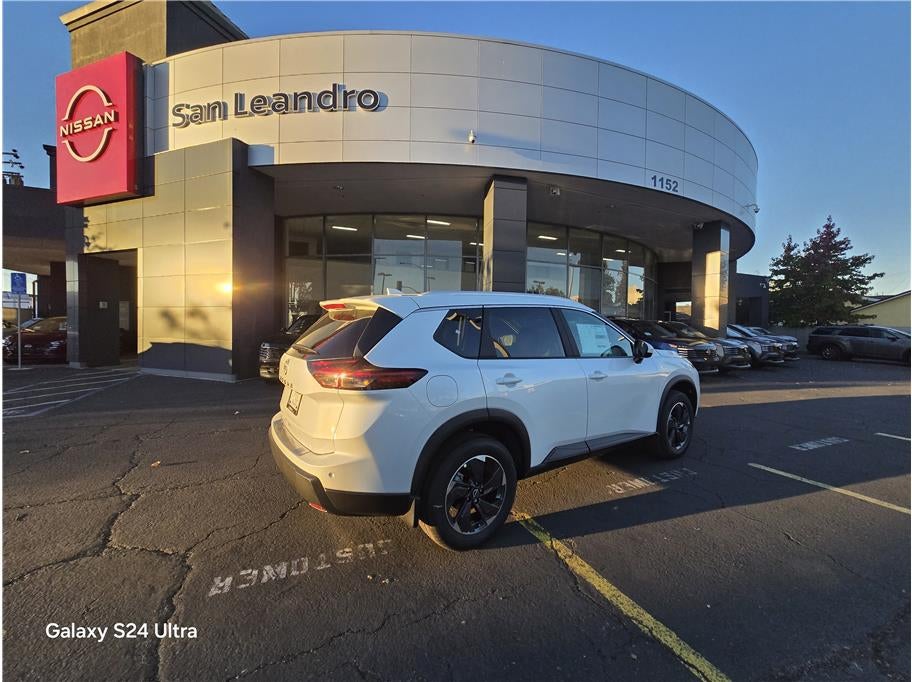 2026 Nissan Rogue SV Sport Utility 4D