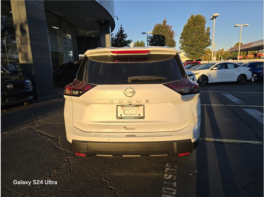 2026 Nissan Rogue SV Sport Utility 4D