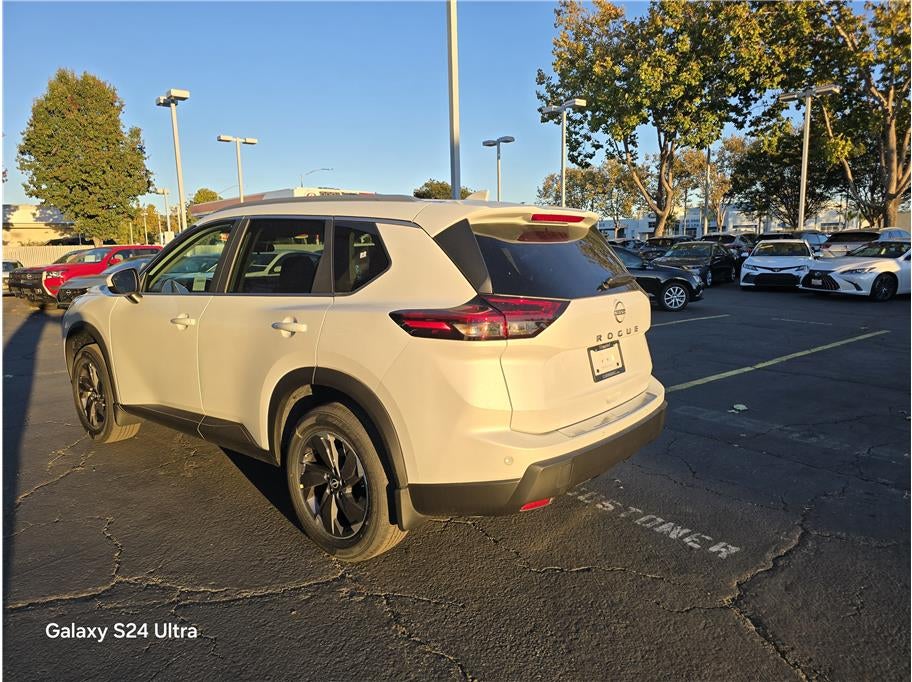 2026 Nissan Rogue SV Sport Utility 4D