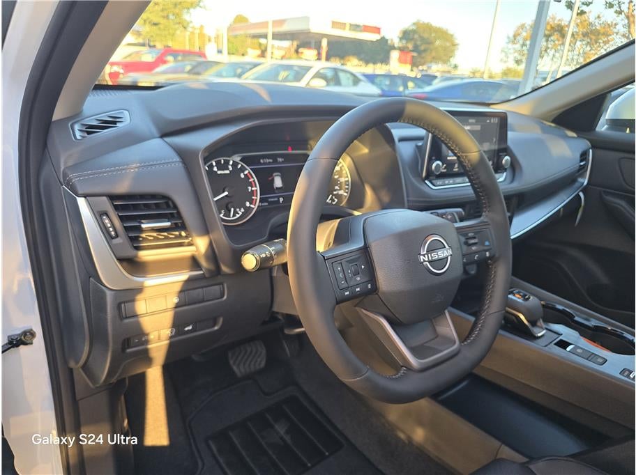 2026 Nissan Rogue SV Sport Utility 4D