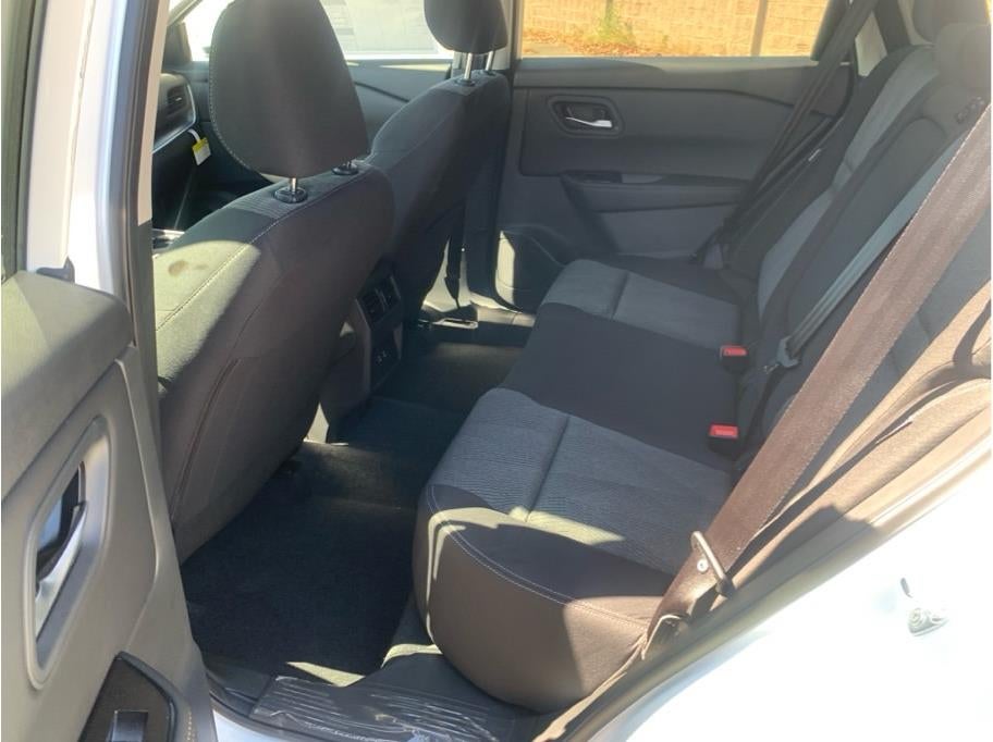 2026 Nissan Rogue SV (2026.5) Sport Utility 4D