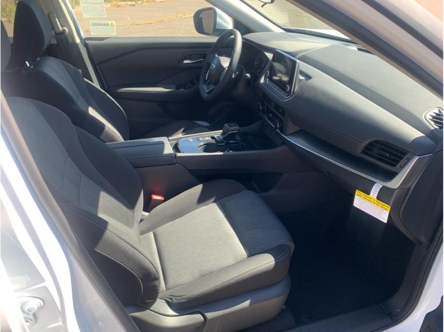 2026 Nissan Rogue SV (2026.5) Sport Utility 4D
