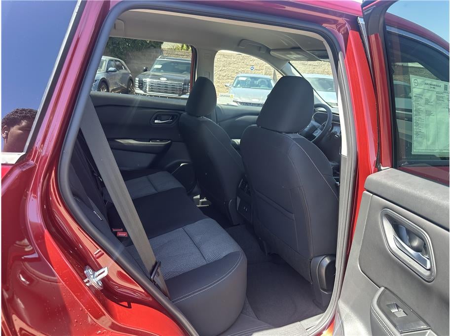 2026 Nissan Rogue SV (2026.5) Sport Utility 4D