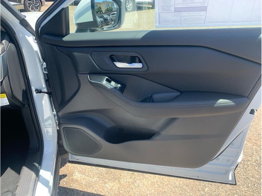 2026 Nissan Rogue SV (2026.5) Sport Utility 4D