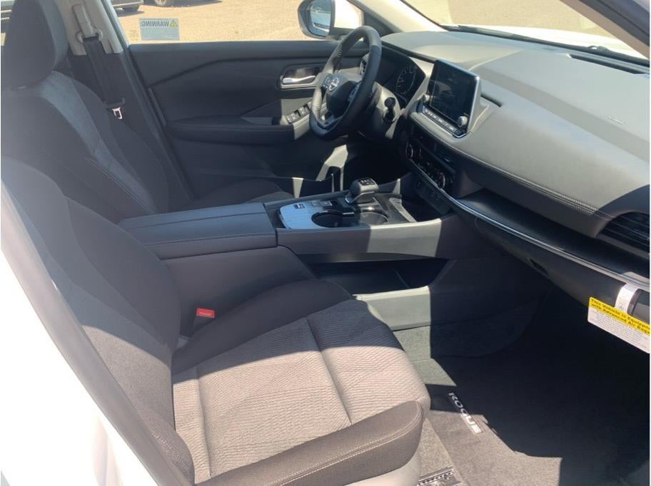 2026 Nissan Rogue SV (2026.5) Sport Utility 4D