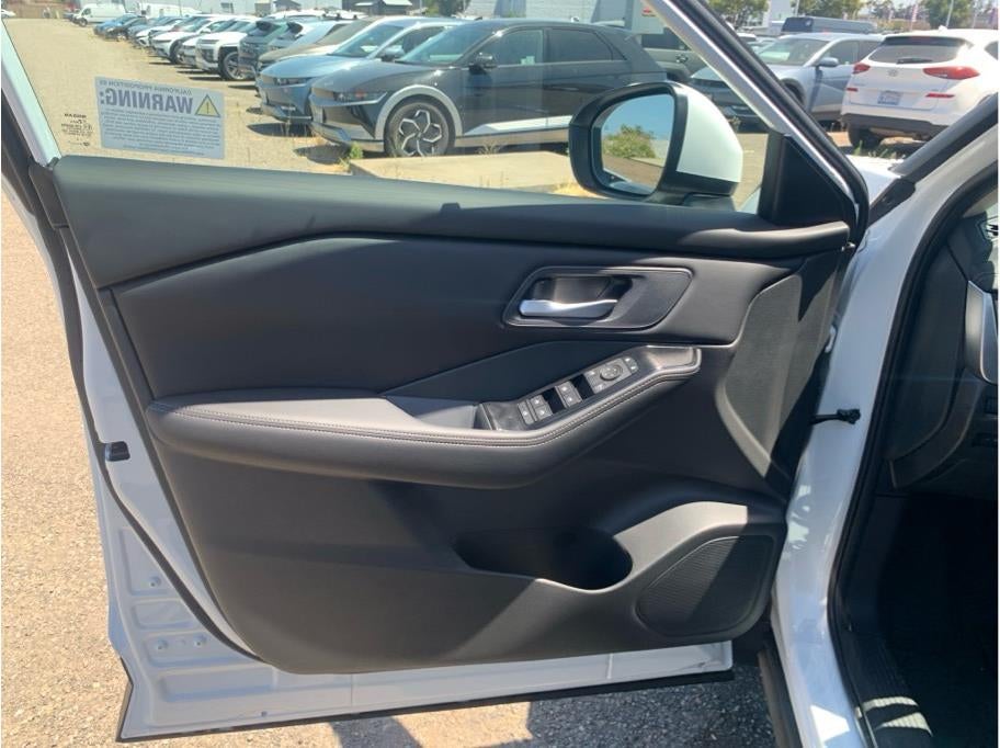 2026 Nissan Rogue SV (2026.5) Sport Utility 4D
