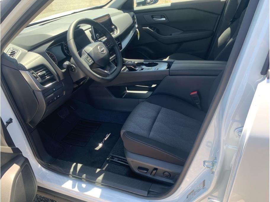 2026 Nissan Rogue SV (2026.5) Sport Utility 4D