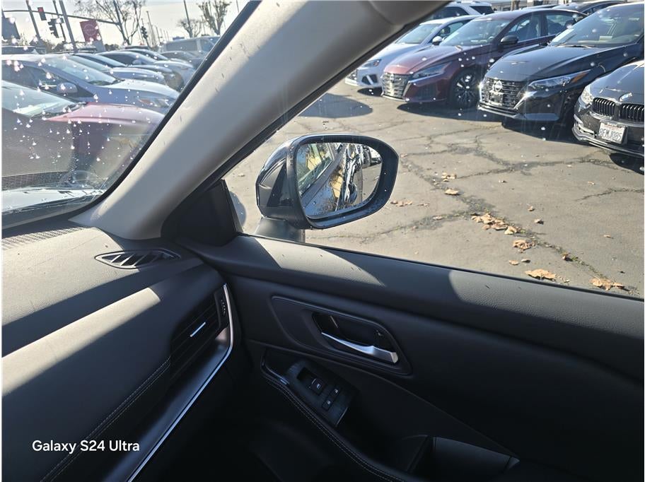 2024 Nissan Rogue SV Sport Utility 4D