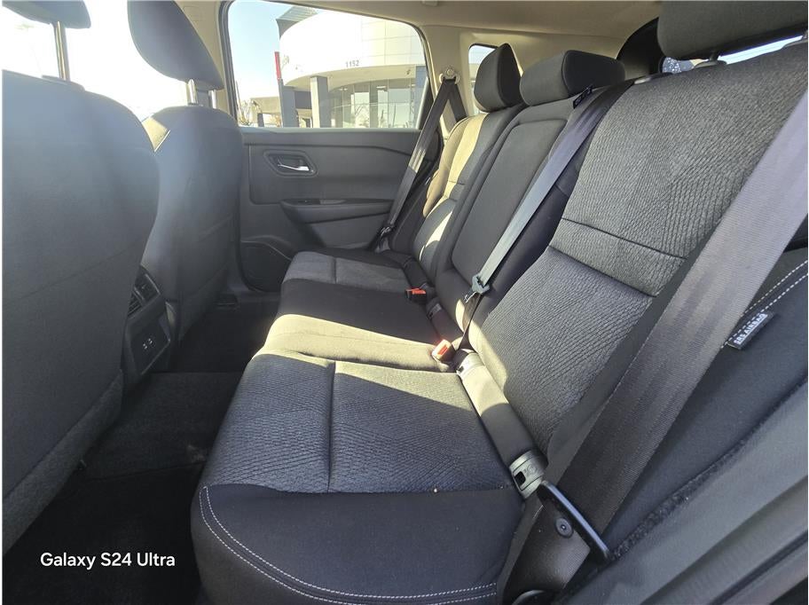 2024 Nissan Rogue SV Sport Utility 4D