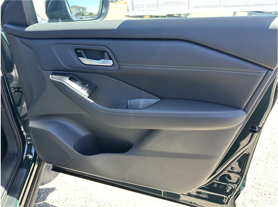 2026 Nissan Rogue Dark Armor (2026.5) Sport Utility 4D