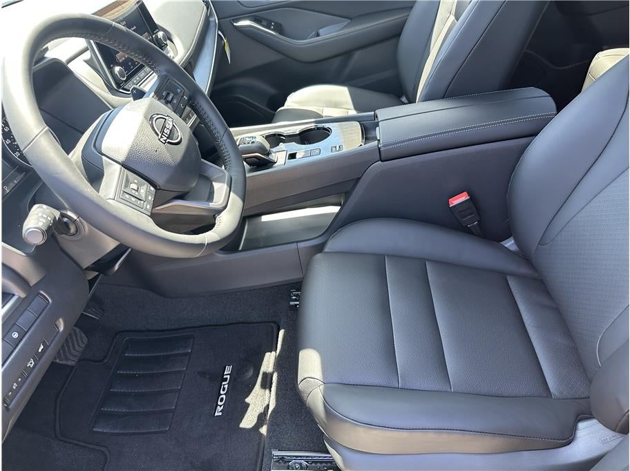 2026 Nissan Rogue Dark Armor (2026.5) Sport Utility 4D