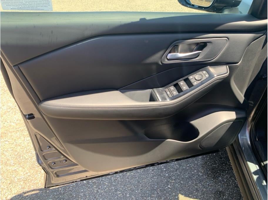 2026 Nissan Rogue SV (2026.5) Sport Utility 4D