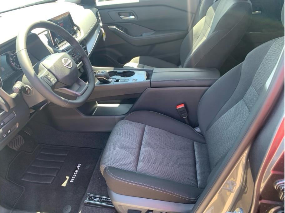 2026 Nissan Rogue SV (2026.5) Sport Utility 4D