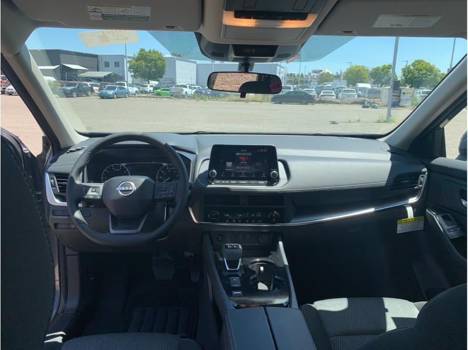 2026 Nissan Rogue SV (2026.5) Sport Utility 4D