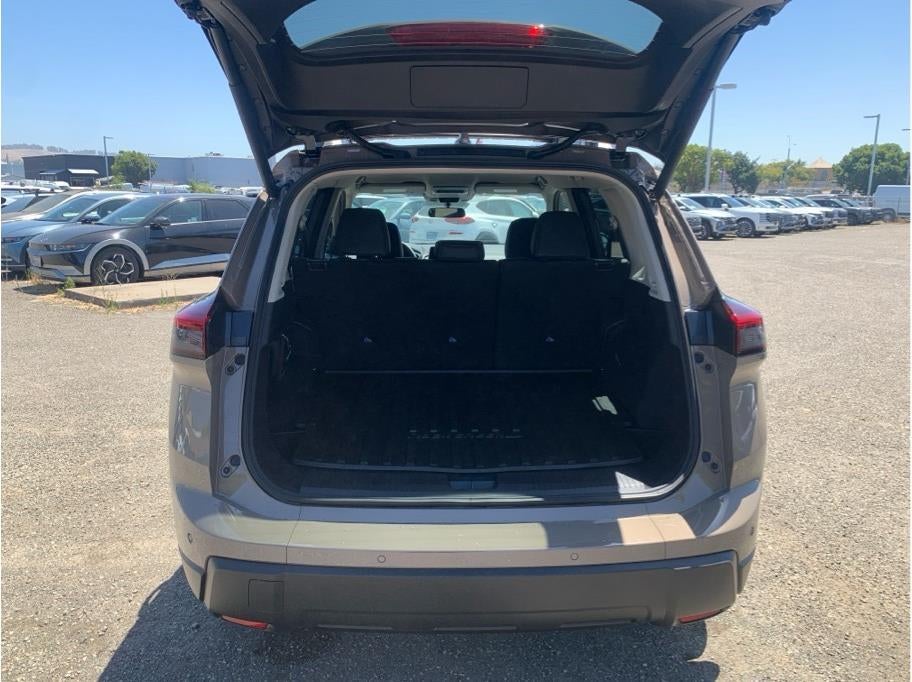 2026 Nissan Rogue SV (2026.5) Sport Utility 4D