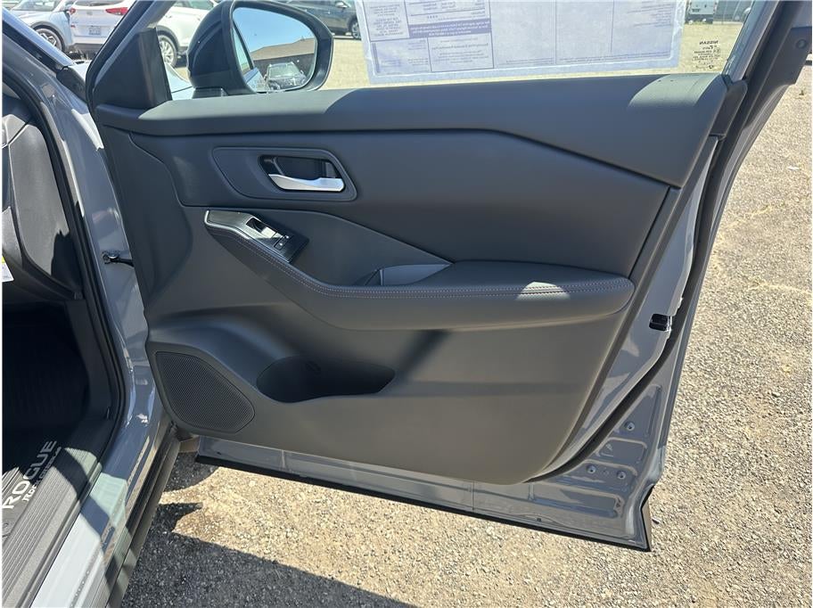 2026 Nissan Rogue SV (2026.5) Sport Utility 4D