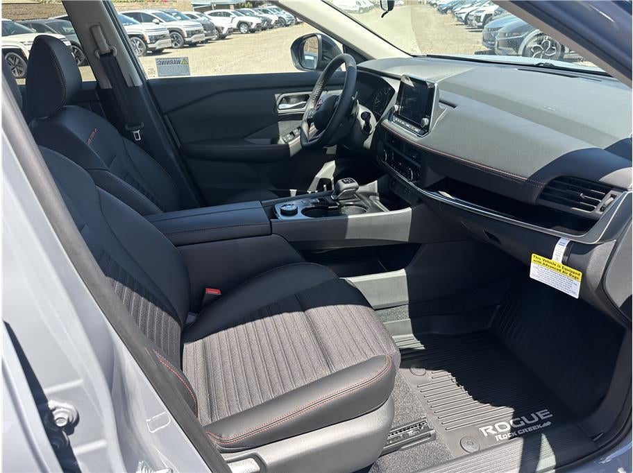2026 Nissan Rogue SV (2026.5) Sport Utility 4D