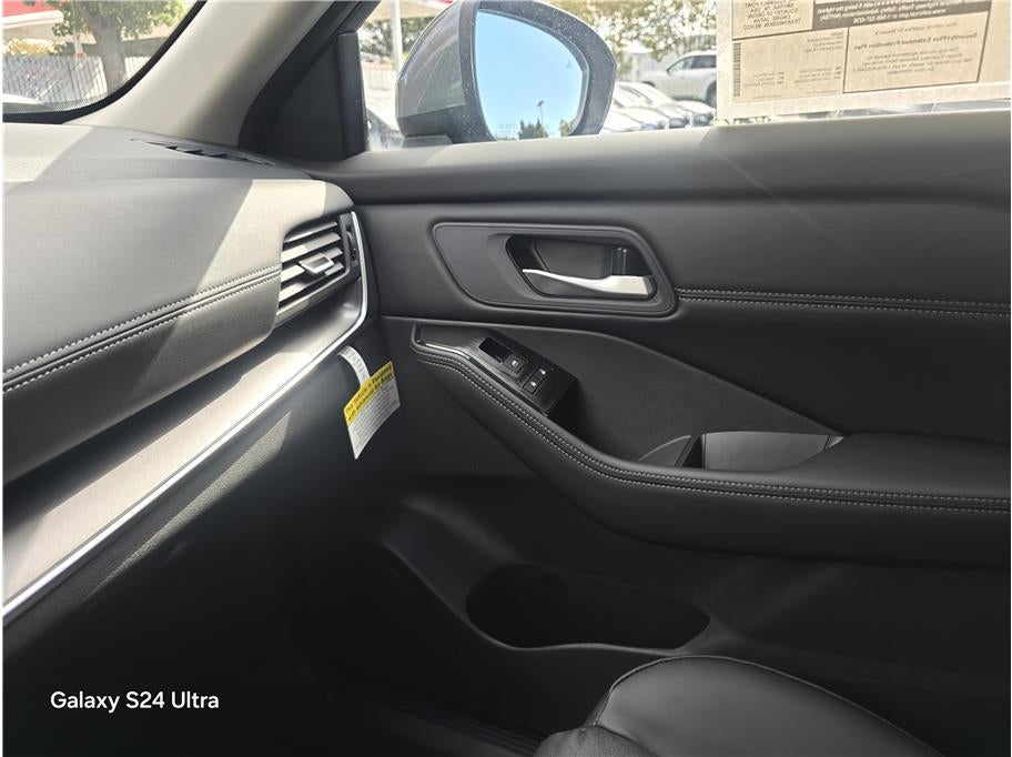 2026 Nissan Rogue SV Sport Utility 4D