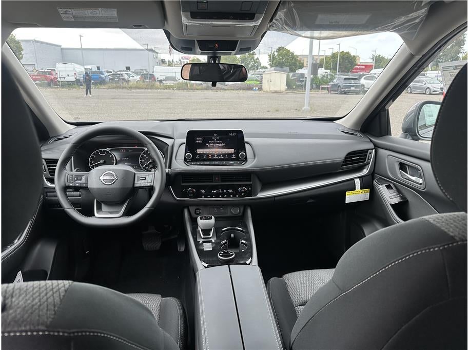 2026 Nissan Rogue SV (2026.5) Sport Utility 4D