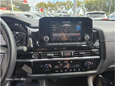 2022 Nissan Pathfinder SV Sport Utility 4D