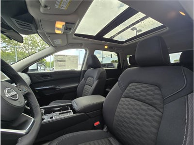 2025 Nissan Pathfinder SV Sport Utility 4D