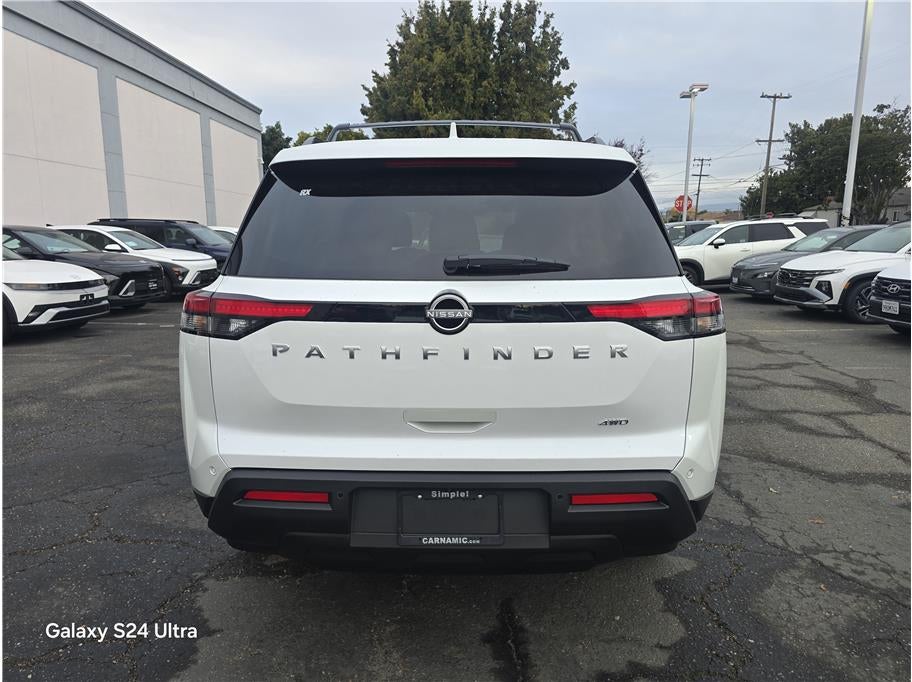 2025 Nissan Pathfinder SV Sport Utility 4D