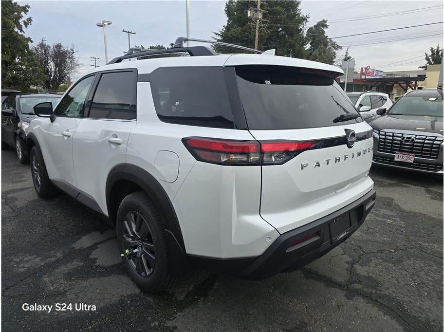 2025 Nissan Pathfinder SV Sport Utility 4D