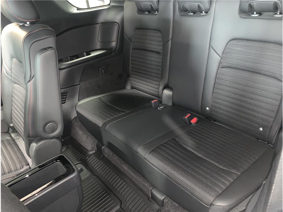 2026 Nissan Pathfinder SV Sport Utility 4D