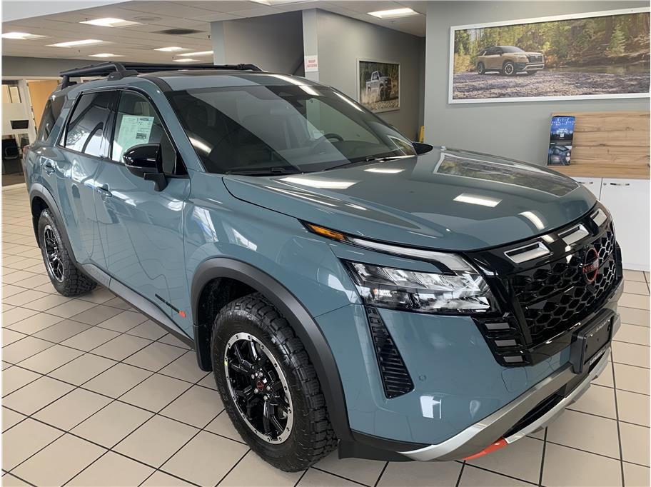 2026 Nissan Pathfinder SV Sport Utility 4D