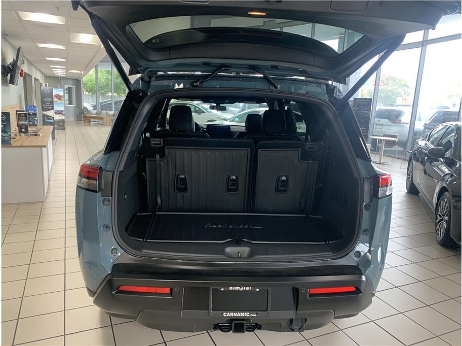 2026 Nissan Pathfinder SV Sport Utility 4D