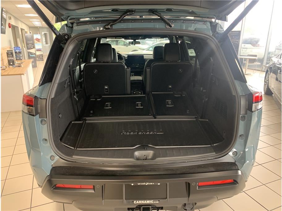 2026 Nissan Pathfinder SV Sport Utility 4D