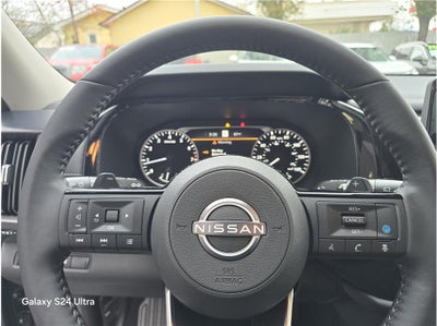 2025 Nissan Pathfinder SL Sport Utility 4D