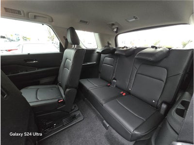 2025 Nissan Pathfinder SL Sport Utility 4D