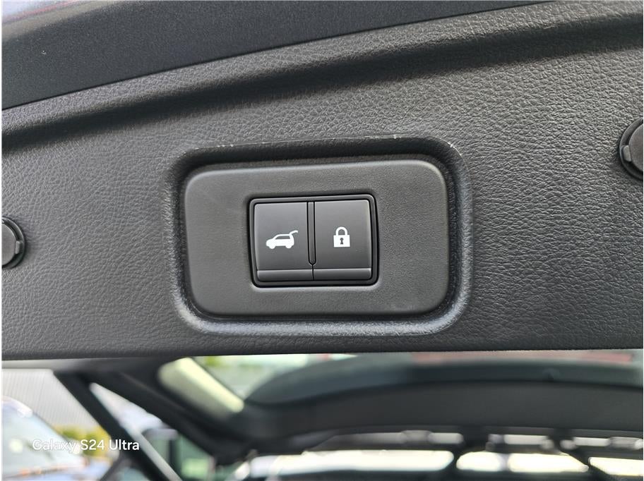 2025 Nissan Pathfinder SL Sport Utility 4D