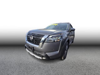2025 Nissan Pathfinder SL Sport Utility 4D