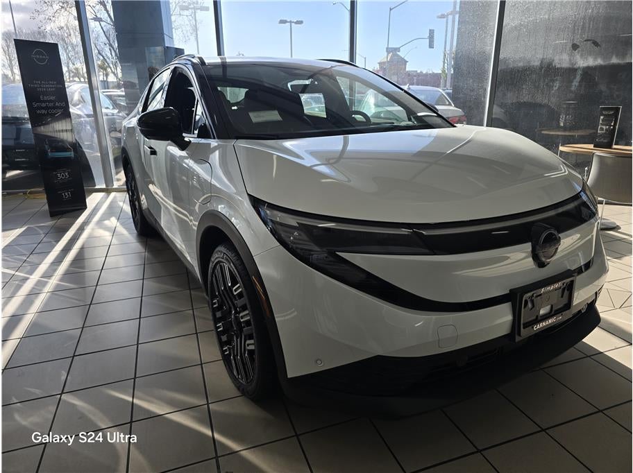 2026 Nissan LEAF PLATINUM PLUS Hatchback 4D