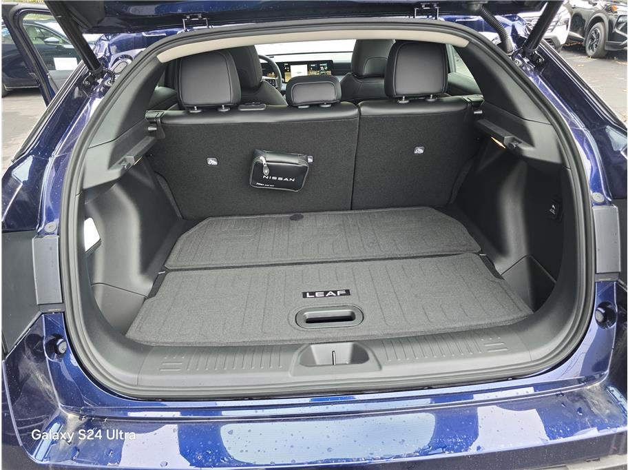 2026 Nissan LEAF PLATINUM PLUS Hatchback 4D