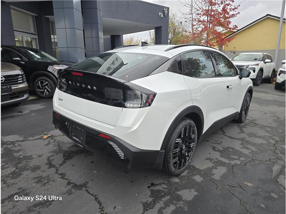 2026 Nissan LEAF PLATINUM PLUS Hatchback 4D